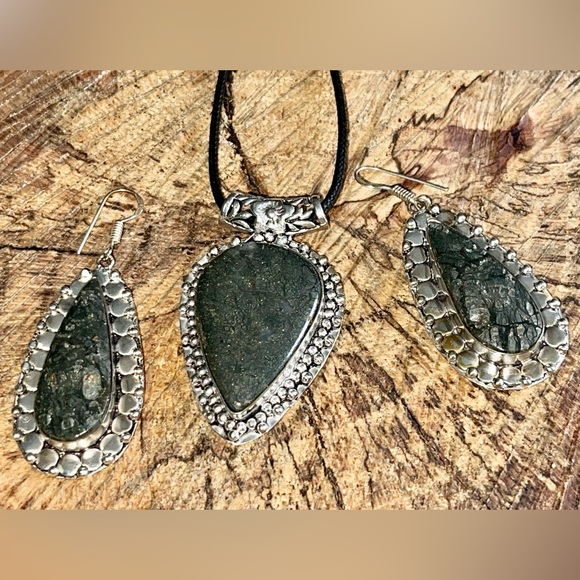 Polished “Fools Gold” Pyrite Pendant & Earrings Set - Picture 5 of 8